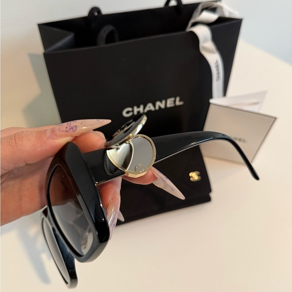 Chanel heart mirror sunglasses main image 7